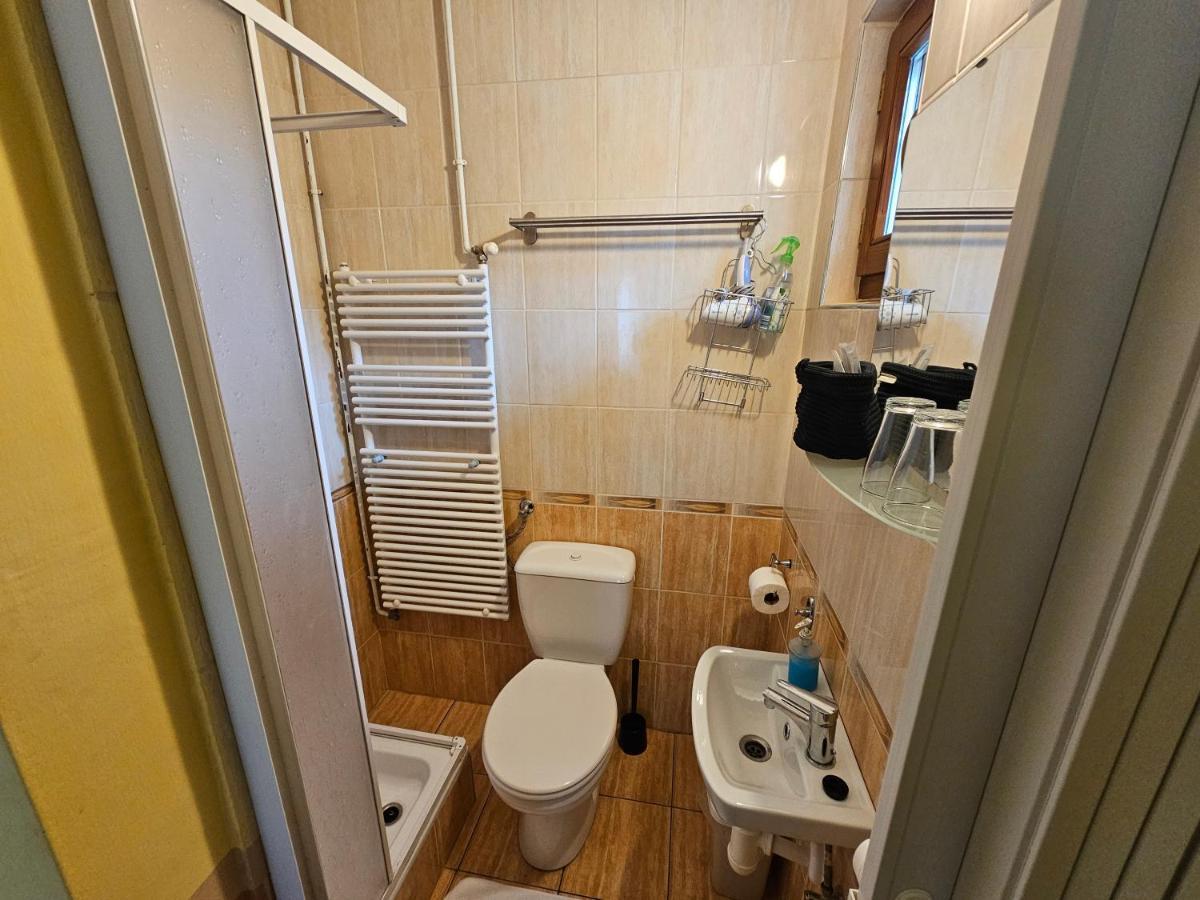 Отель Abigel 2 Vendeghaz Мишкольц Экстерьер фото
